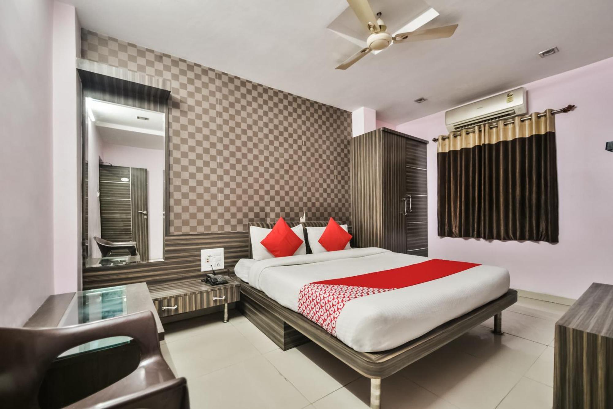 Oyo Hotel Ajanta Hamirgarh Eksteriør billede